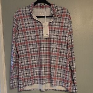 NVO Long Sleeve Athletic Golf Top XL NWT